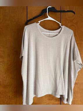 Zenana Outfitters Taupe Ribbed Short Sleeve Top